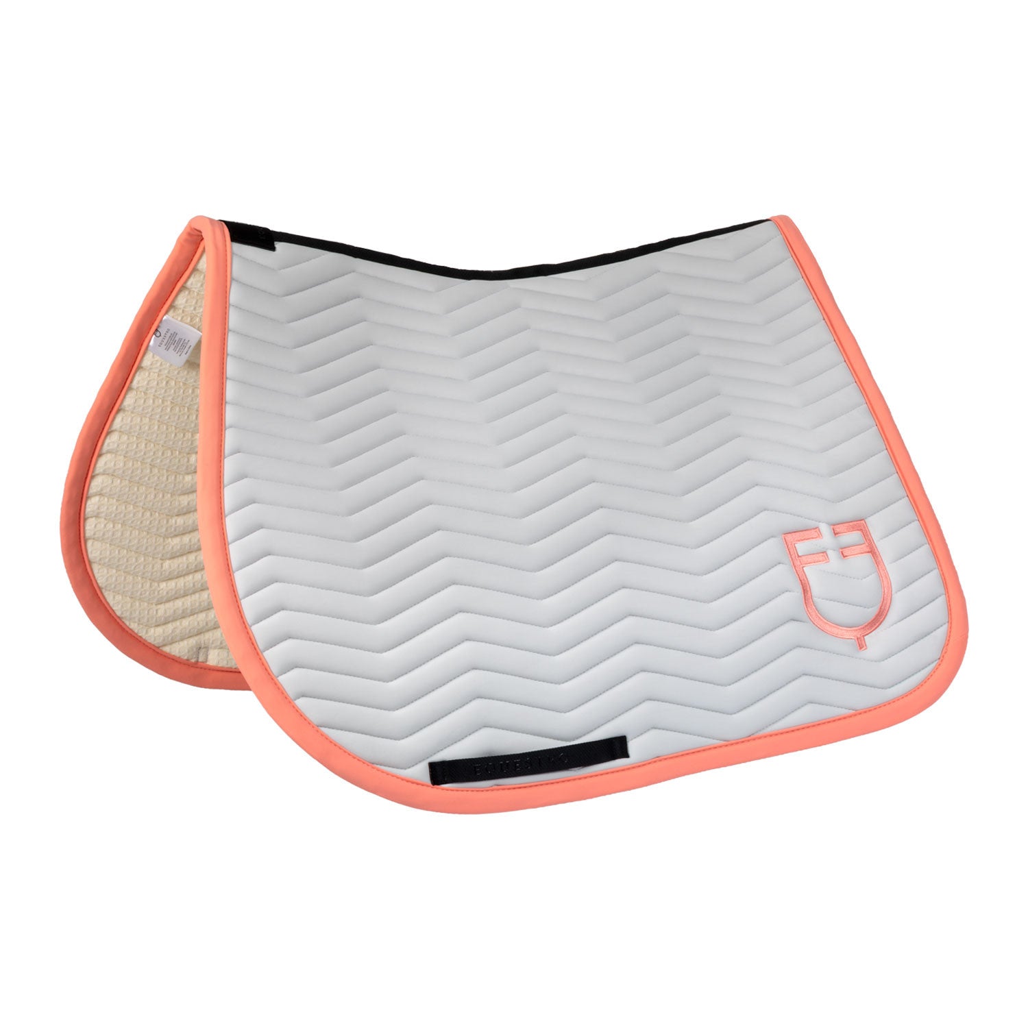 Wave Quilting jumping saddle pad in technical fabric.