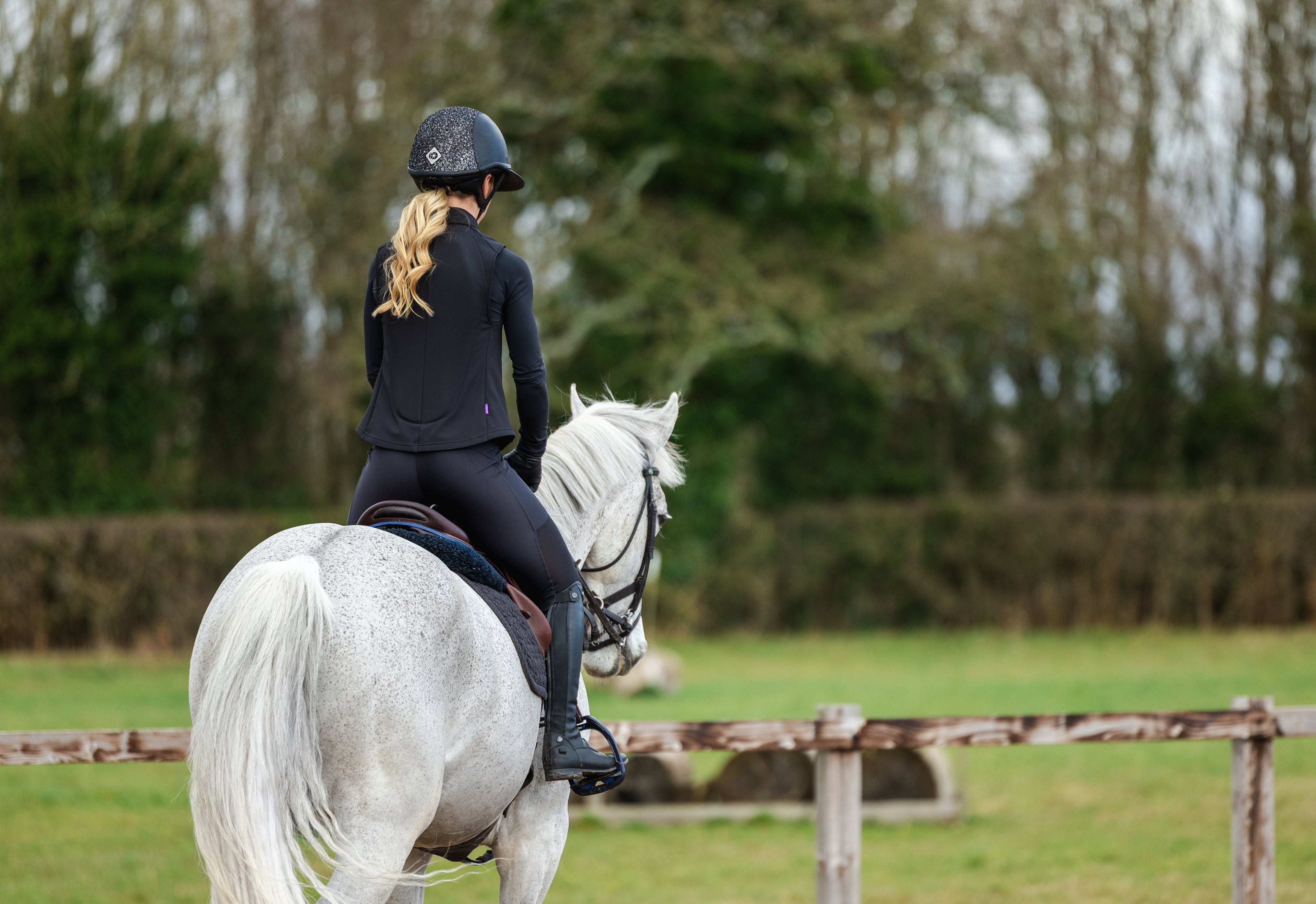 Charles Owen - Eclipse Gilet Equestrian Back Protector *Some sizes can take up to 5 weeks for dispatch*.