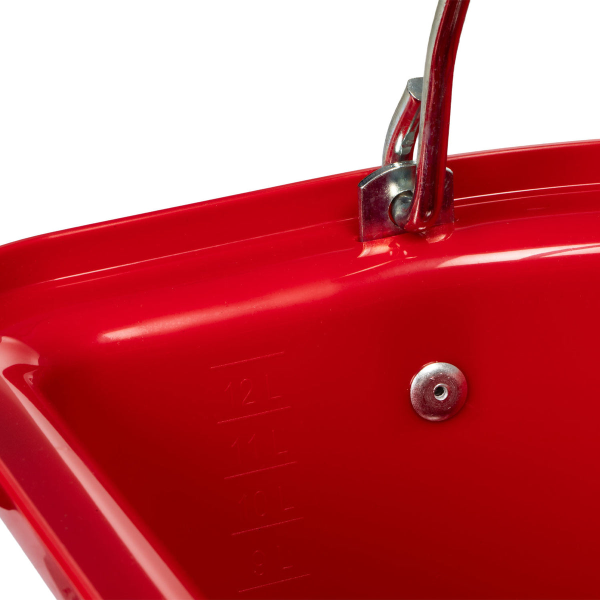 FEEDER WITH HANDLE AND HOOKS