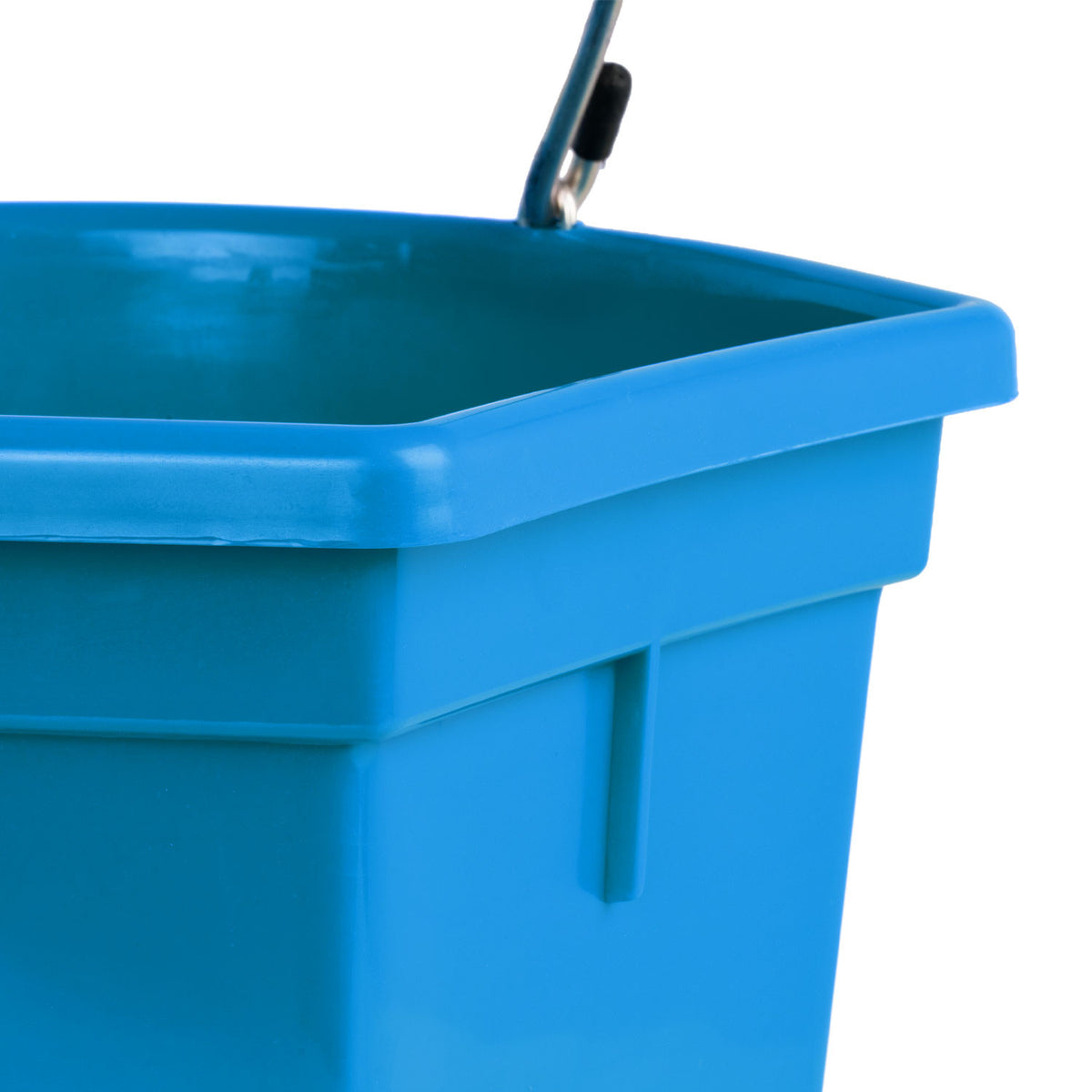 PLASTIC BUCKET WITH HANDLE