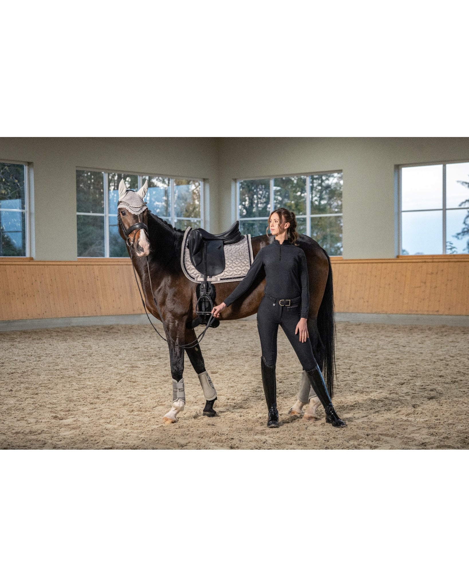 Eskadron Crystal Fly Hood Platinum 26