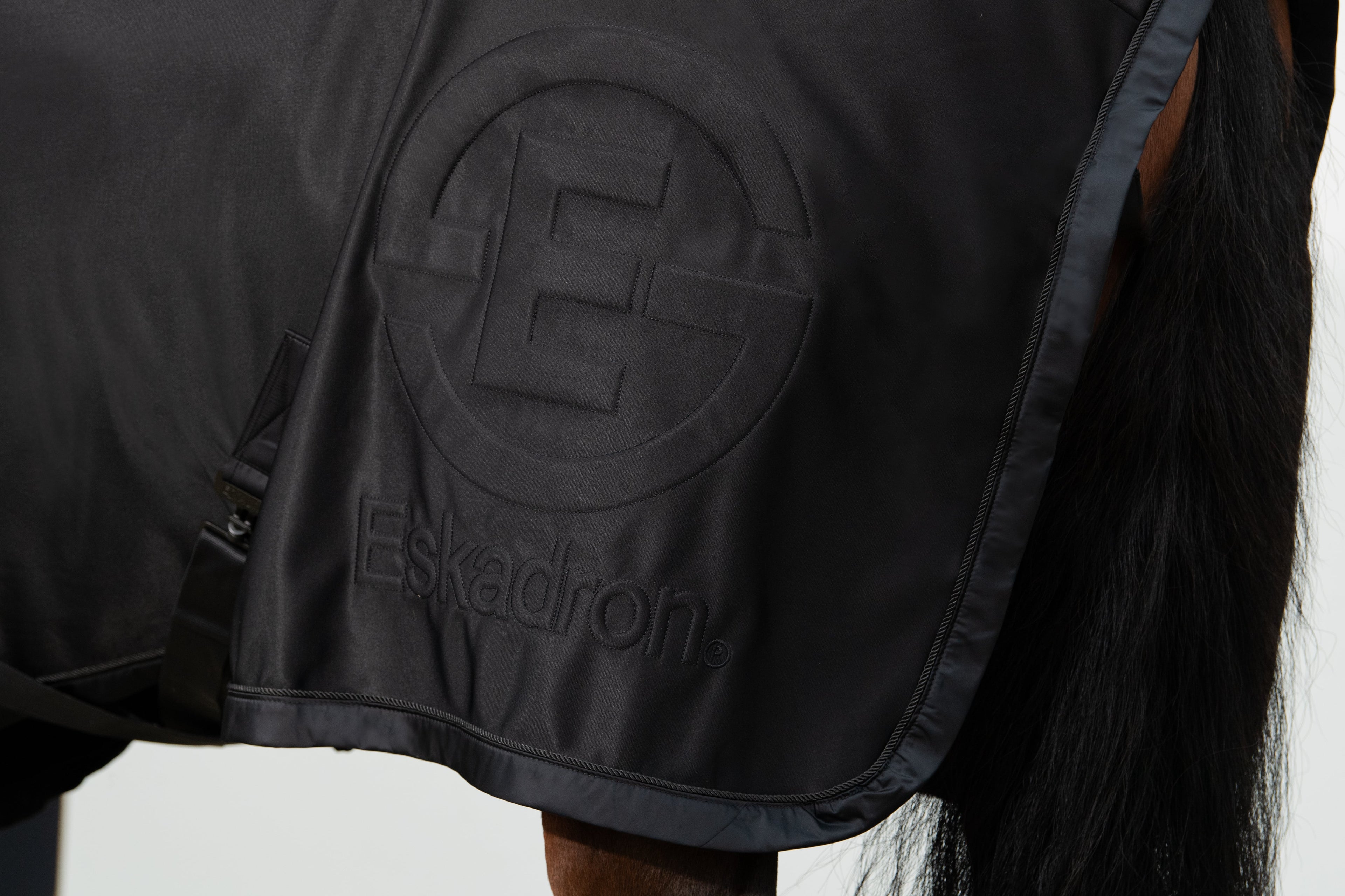 Eskadron Dura Emblem Sweat Rug Dynamic 2024.