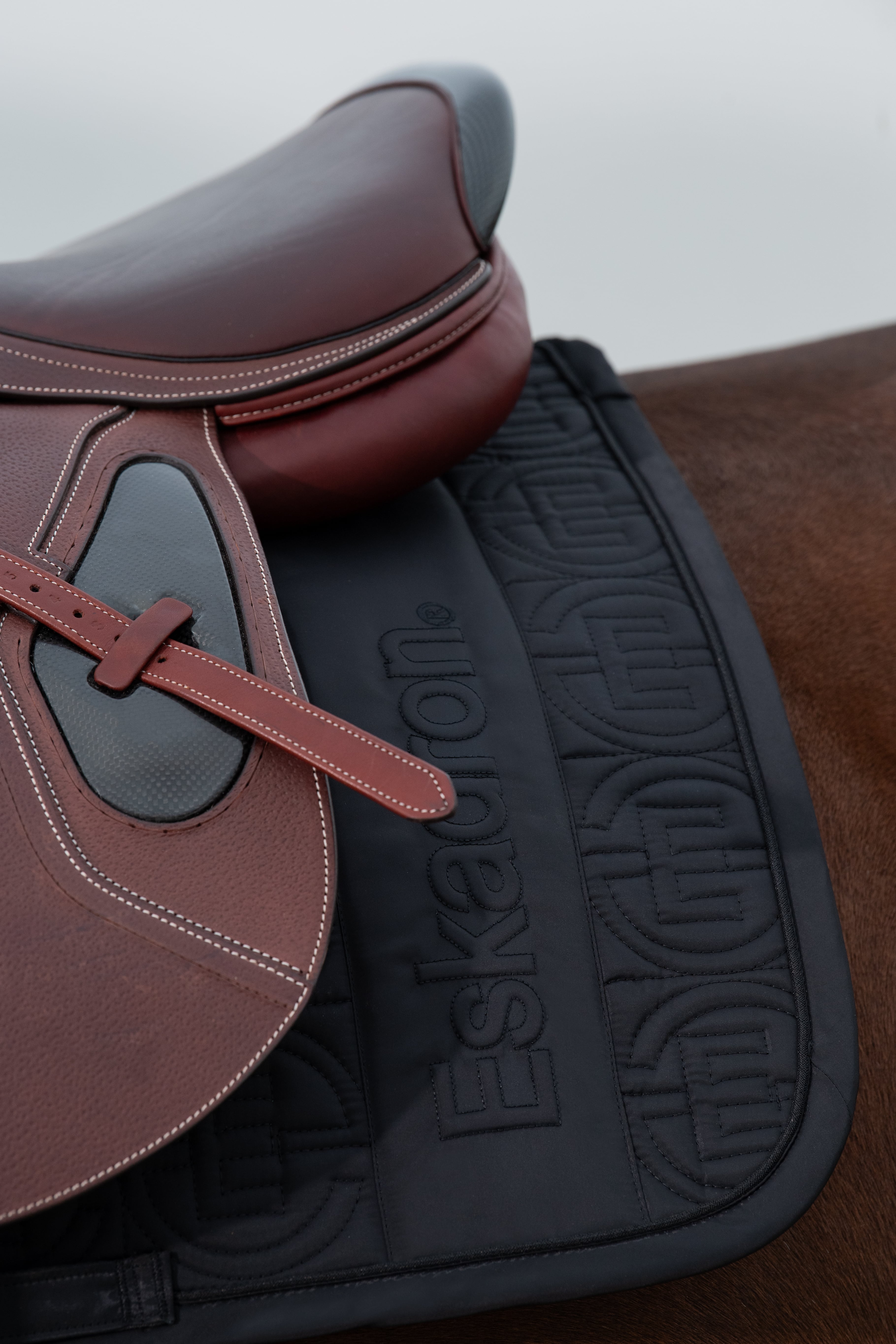 Eskadron Big Square High Gloss Saddle Pad Dynamic 2024.