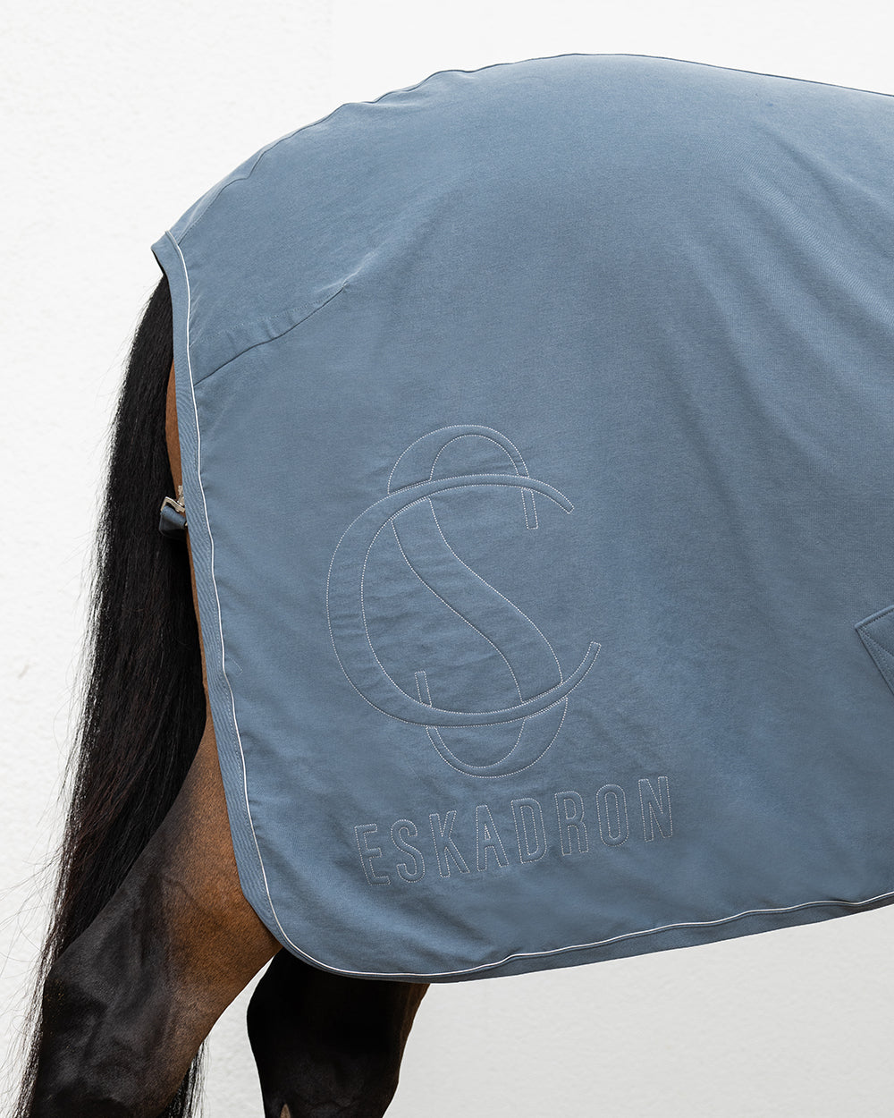 Eskadron Denim Sweat Rug CS25.