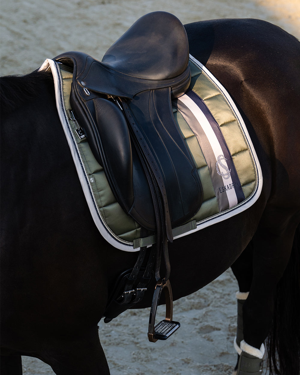 Eskadron Big Square Mattgloss Saddle Pad CS25 - Full & Pony Sizes.