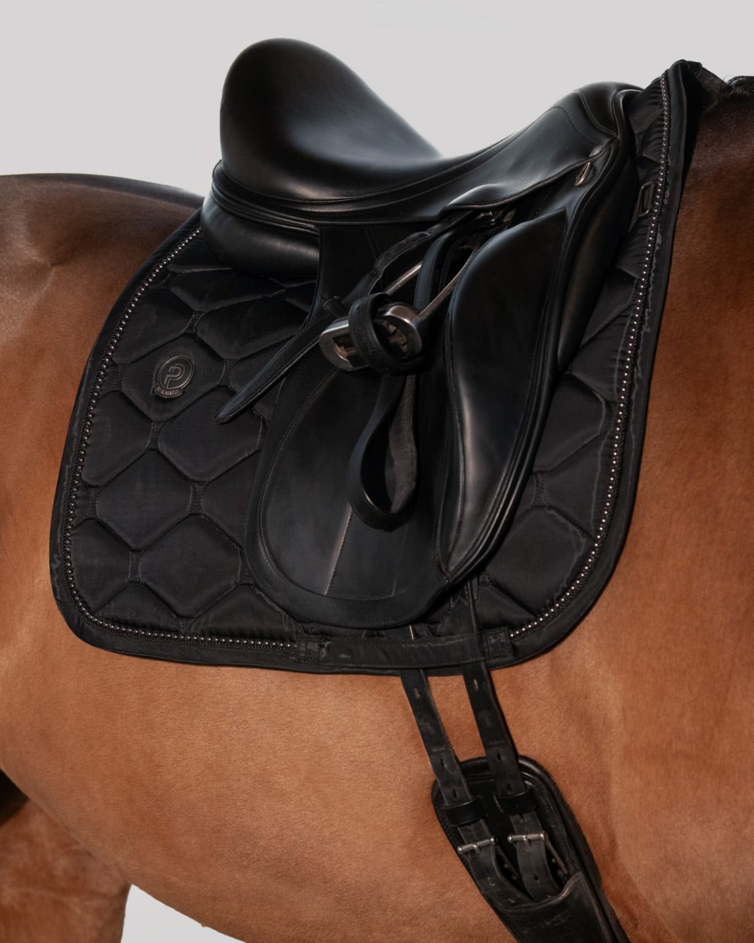 Eskadron High Gloss Pearls Saddle Pad Platinum 25.