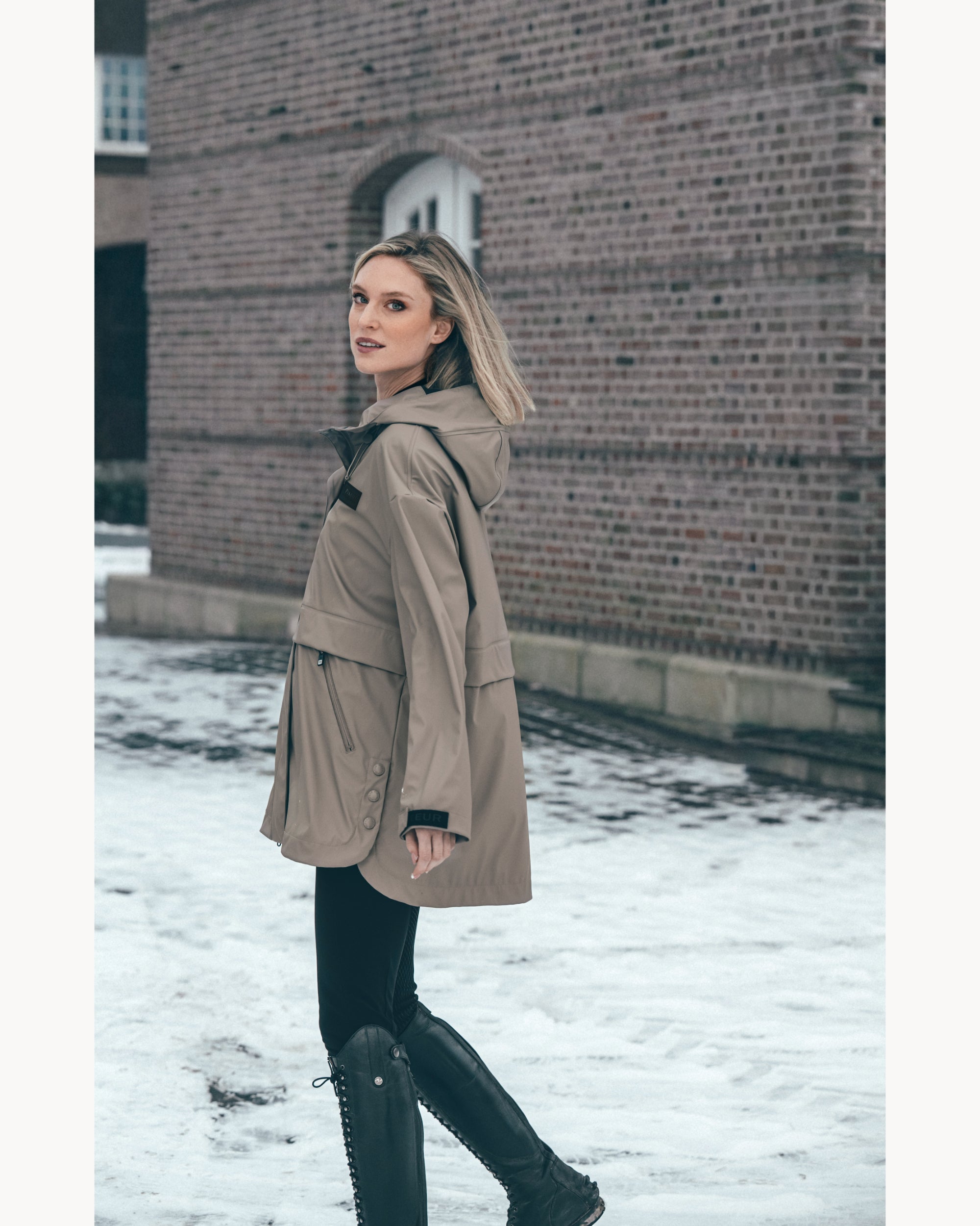 Pikeur Cay Ladies Rain Zip Cape 2844