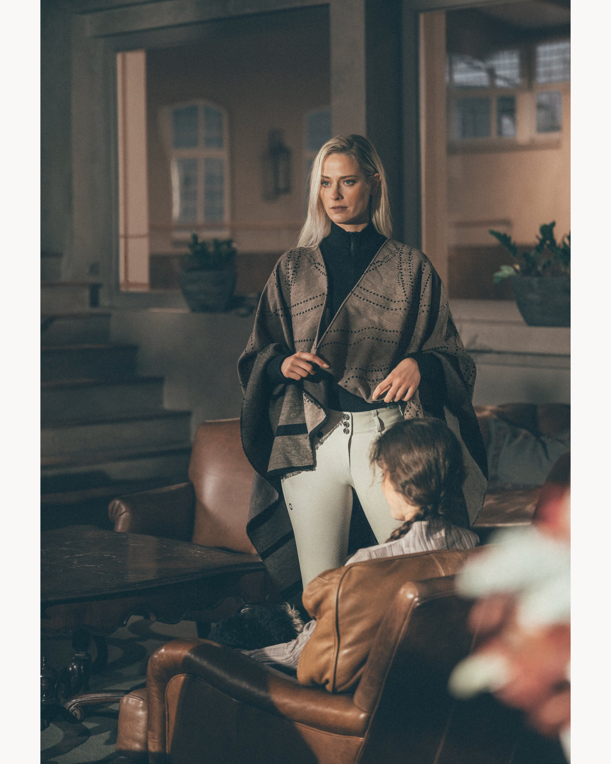 Pikeur Cape 2854