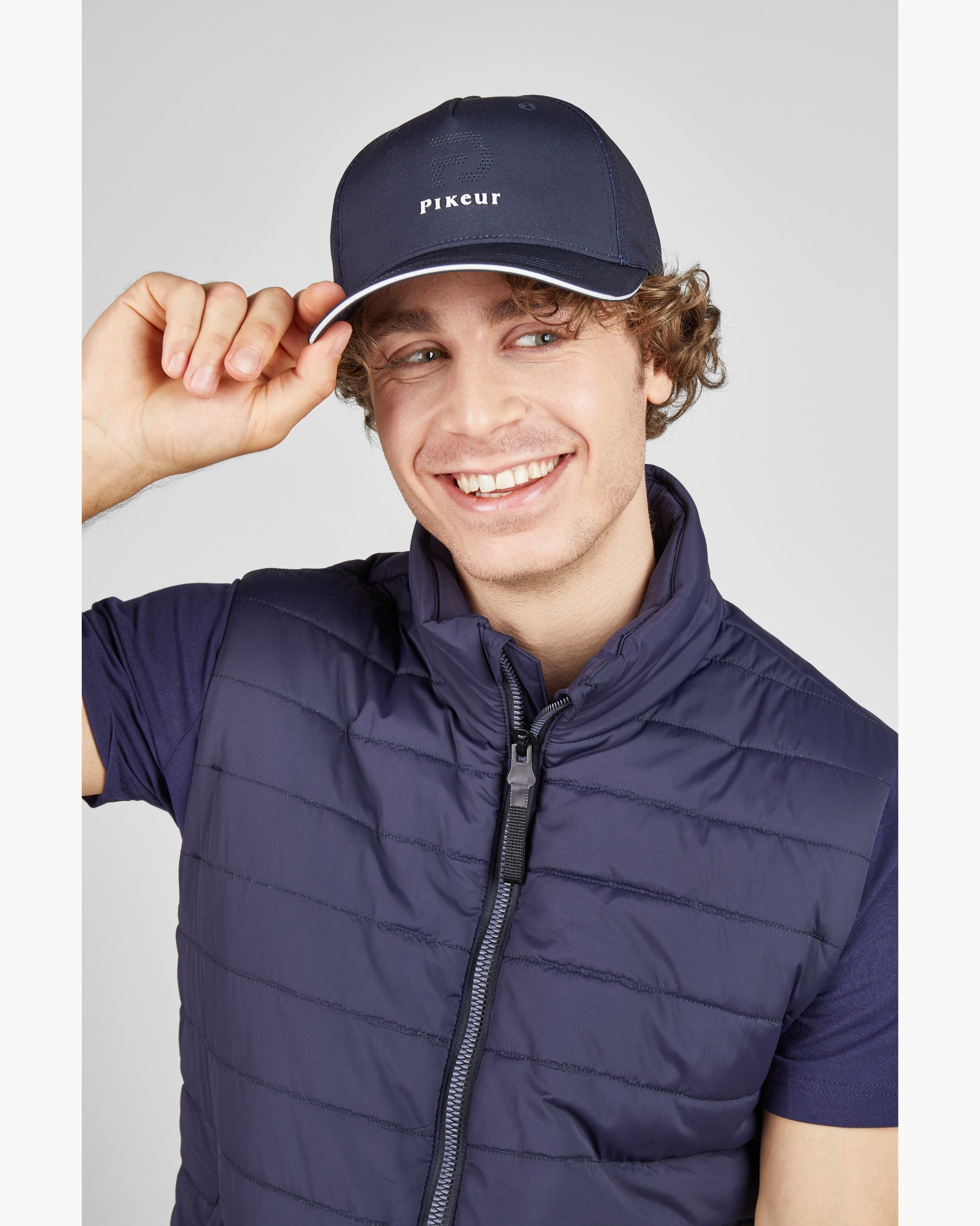 Pikeur Lasercut Unisex Mesh Cap 1831 Core.