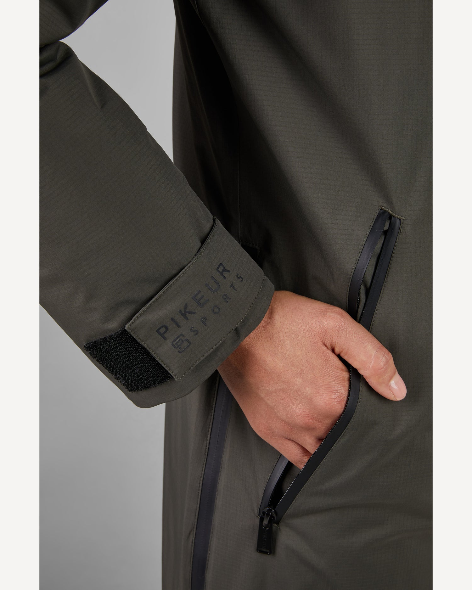 Pikeur London Ladies Waterproof Rain Coat 8022  *Pre-order for October Dispatch*.