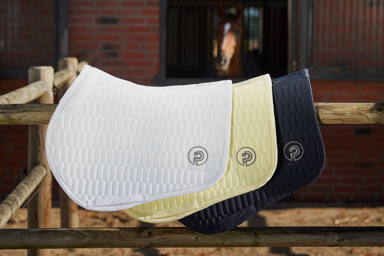 Eskadron Softshell Avantgarde Saddle Pad Platinum Pure 23.