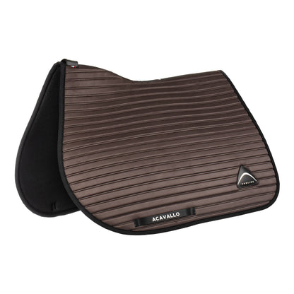 Sublime striped jumping saddle pad in suede.