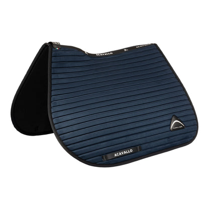 Sublime striped jumping saddle pad in suede.