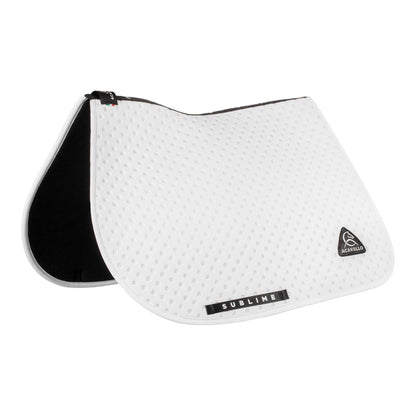 Sublime dotted jumping saddle pad in technical fabric.
