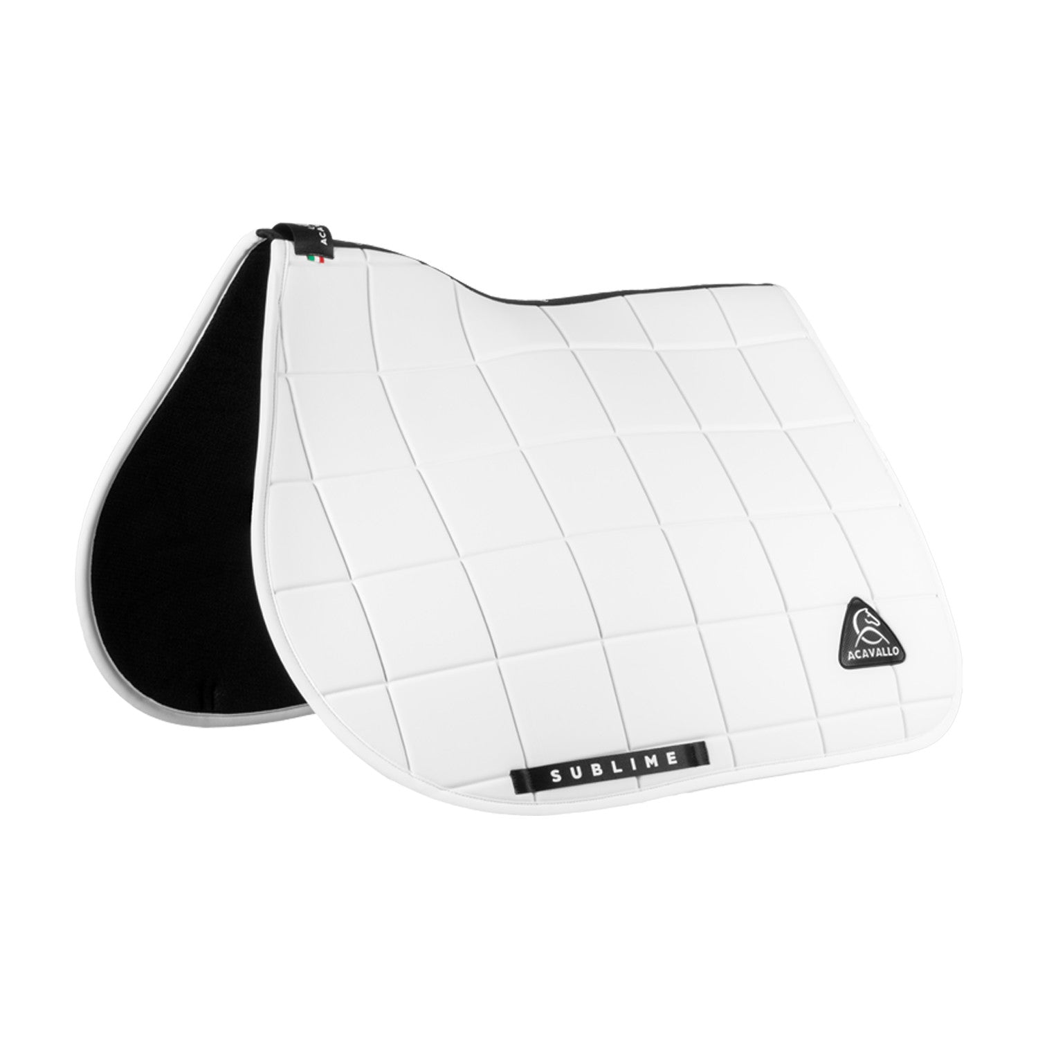 Sublime jumping saddle pad in square technical fabric.