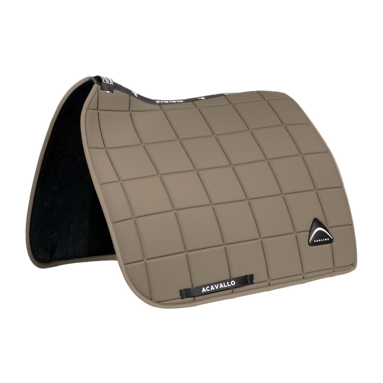 Sublime square dressage saddle pad in technical fabric.