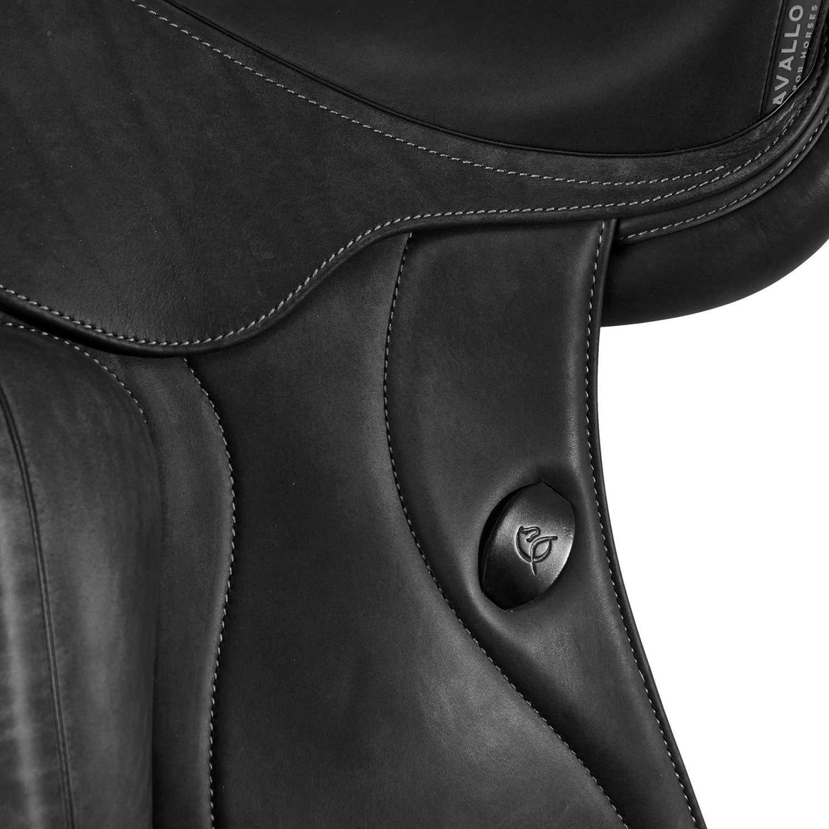 Acavallo Mantegna Dressage Saddle Long Knee Blocks