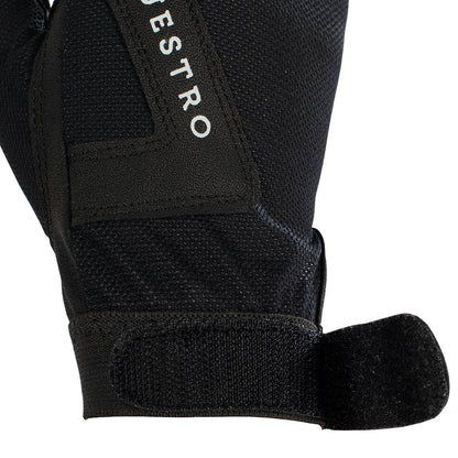 Gloves in technical fabric