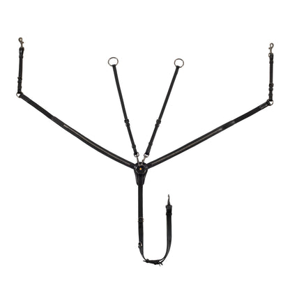 Tanned leather fork breastplate with black clincher.
