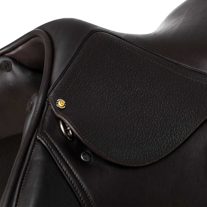 Earth jumping saddle in double leather with embossed logo