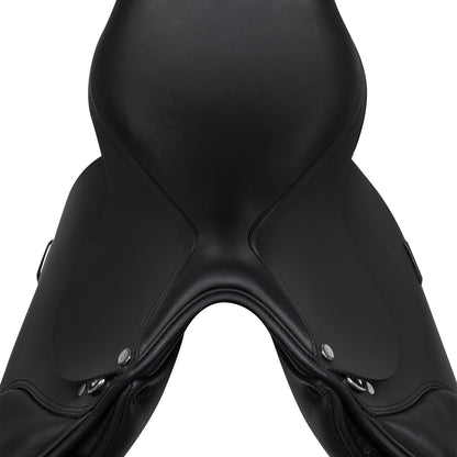 Leather eventing saddle