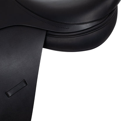 Leather eventing saddle