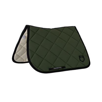 Jumping saddle pad with embroidered logo black line edition.