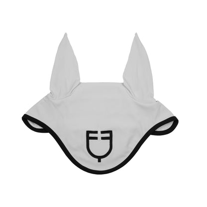 Black line edition fly veil in stretch material.