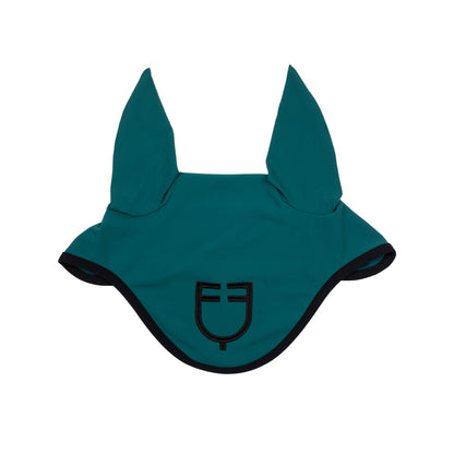 Black line edition fly veil in stretch material.