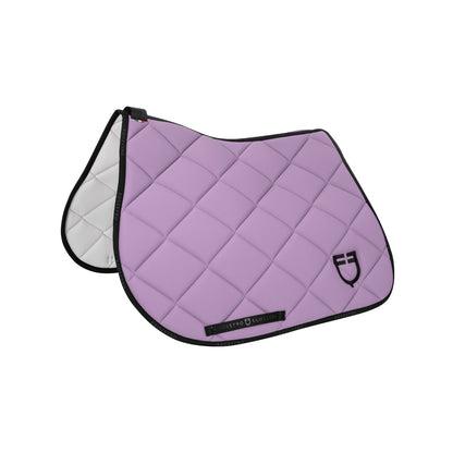 Jumping saddle pad technical fabric with logo.