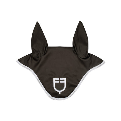 Fly veil in technical fabric with logo.