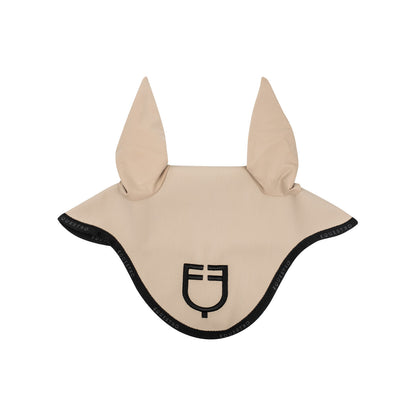 Fly veil in technical fabric with logo.