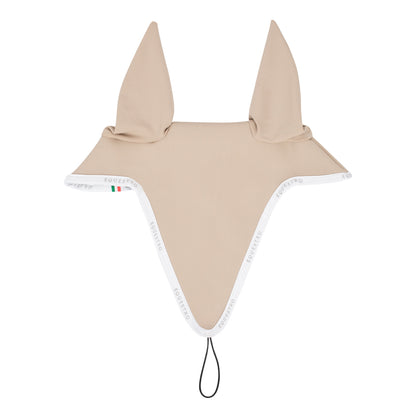 Fly veil in technical fabric with noseband attachment.