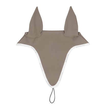 Fly veil in technical fabric with noseband attachment.