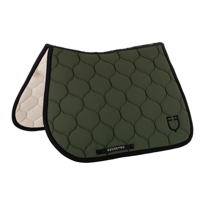 Jumping saddle pad with onion quilting.