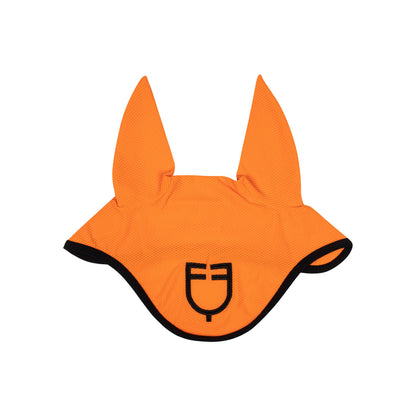 Perforated fabric fly veil with logo.