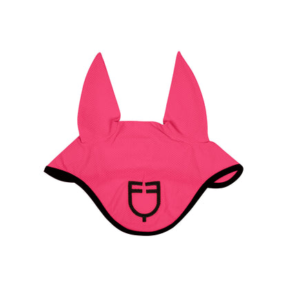 Perforated fabric fly veil with logo.
