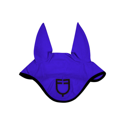 Perforated fabric fly veil with logo.
