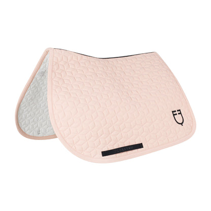 Jumping saddle pad cube quilting.