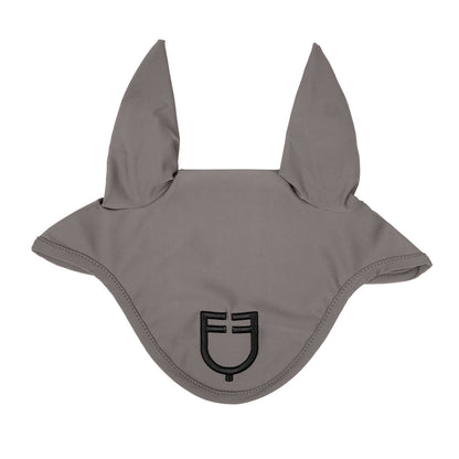 Fly veil in technical fabric with logo.