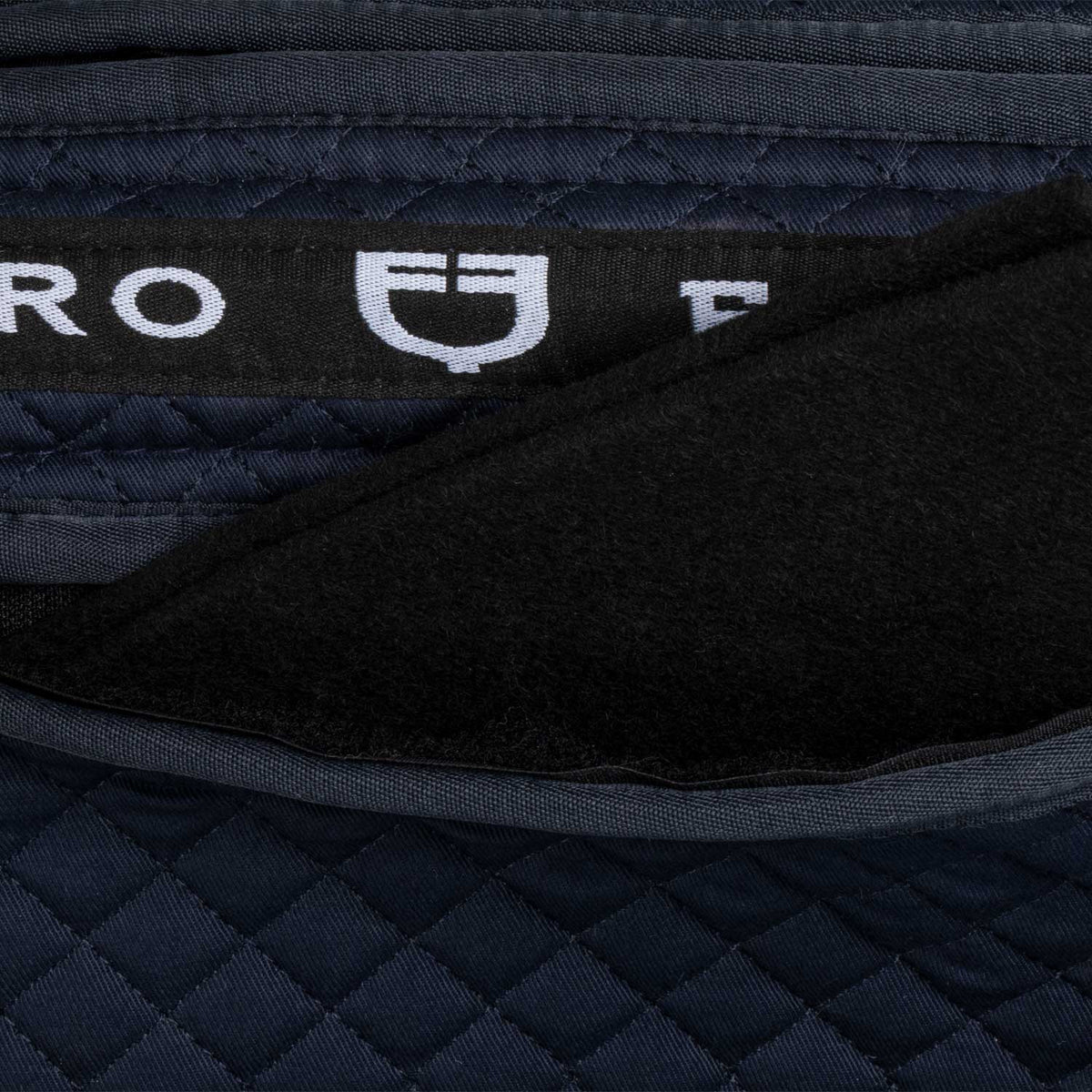 Equestro Cotton And Sheepskin Pad With Pockets