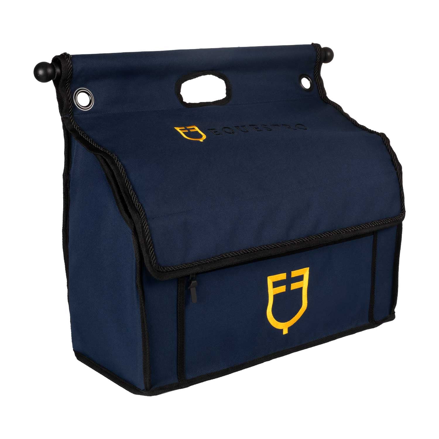 Grooming bag with bar.