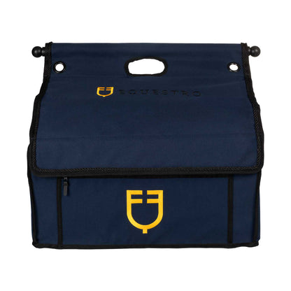 Grooming bag with bar