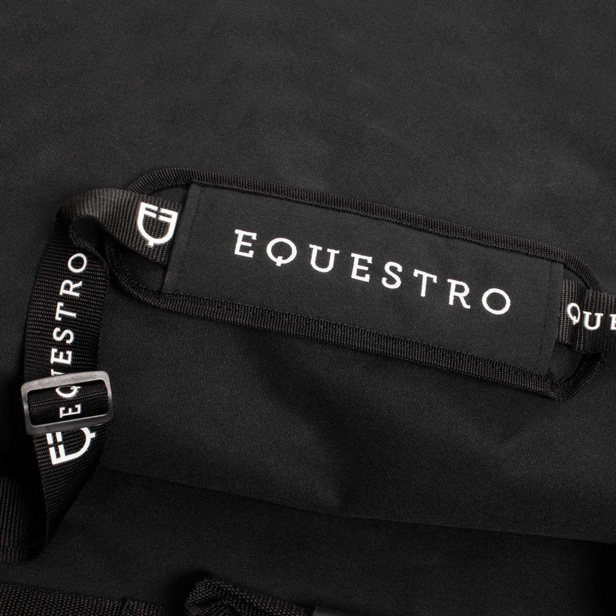 Saddle pad bag with logo