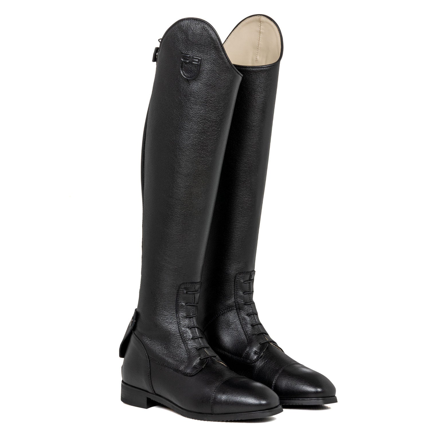 Unisex calfskin boots with front laces.