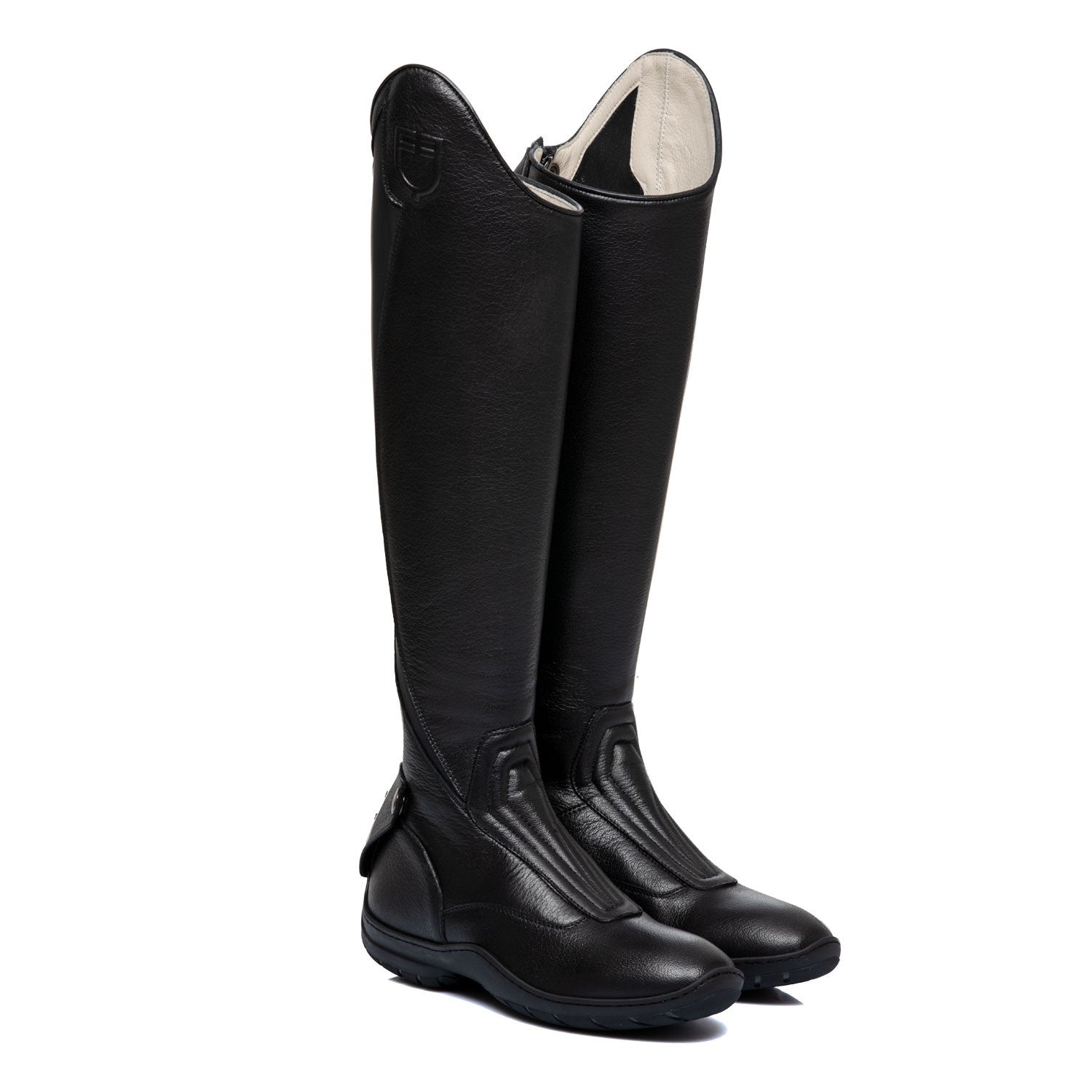 Unisex boots with sporty sole.