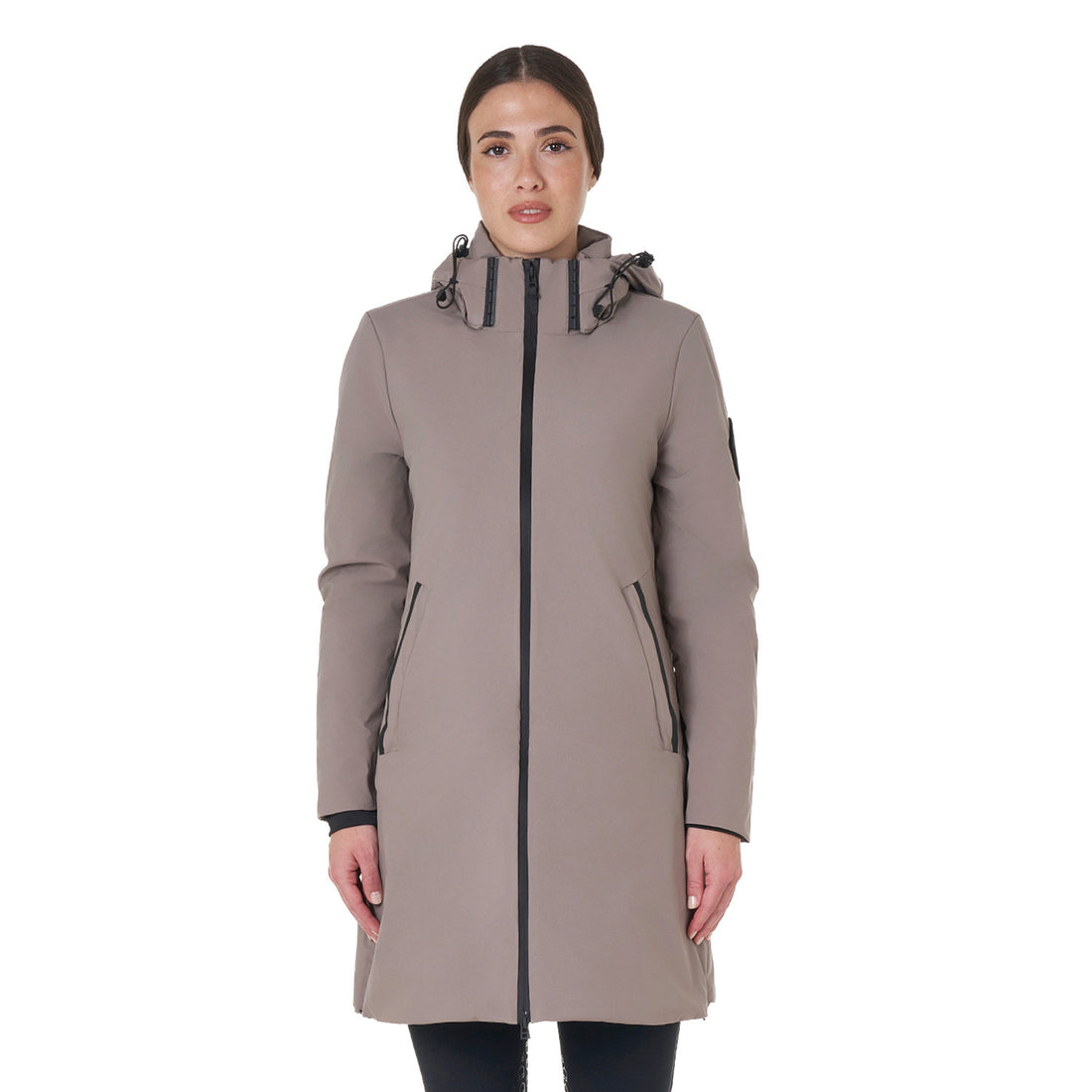 Women’s down jacket water-repellent and wind-proof.