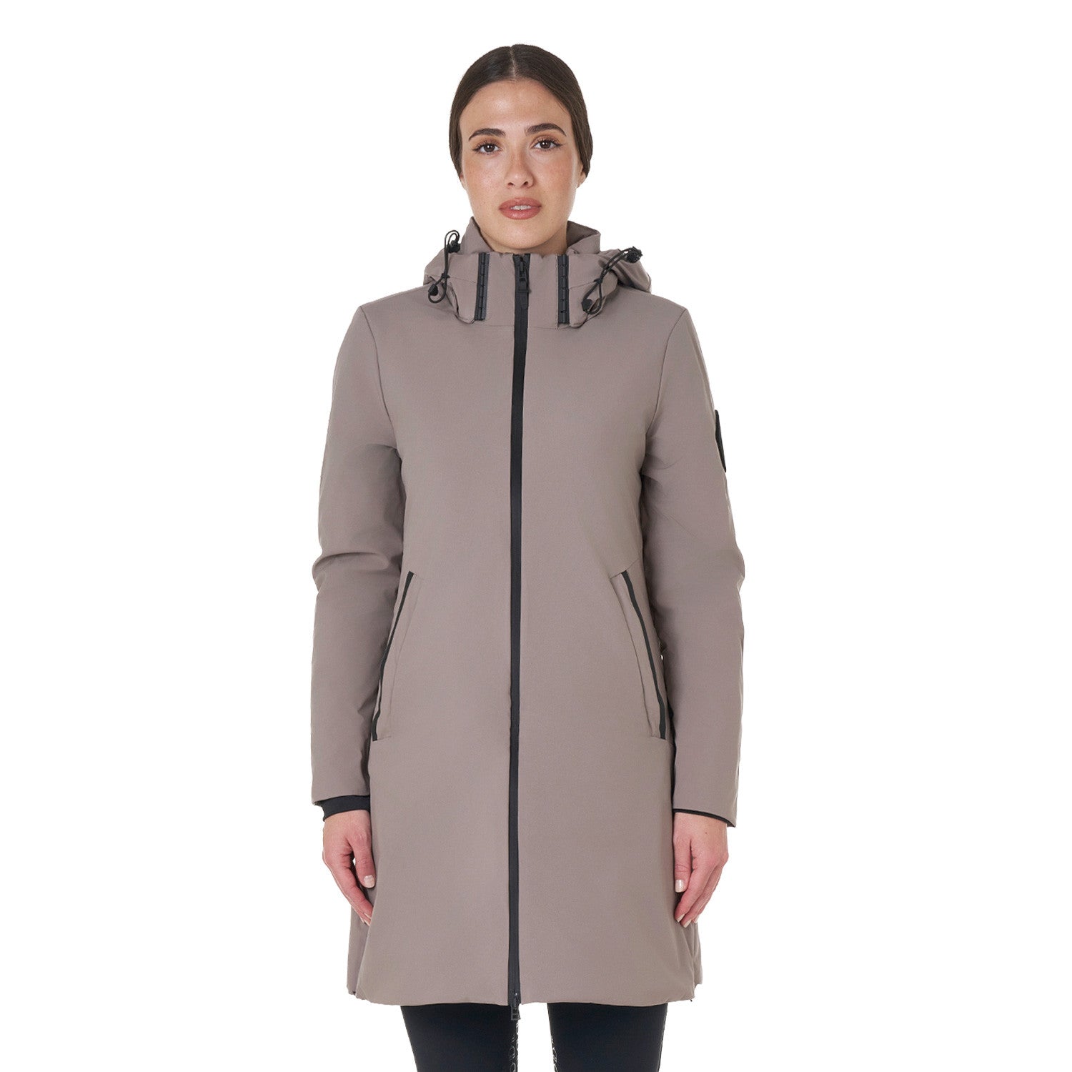 Women’s down jacket water-repellent and wind-proof.
