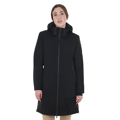 Women’s down jacket water-repellent and wind-proof.