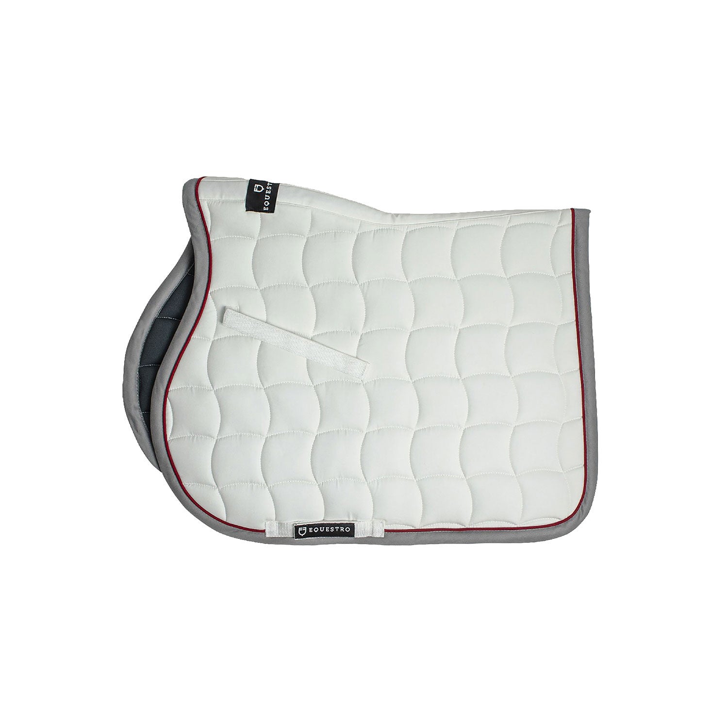 Jumping saddle pad with contrasting trimmings.